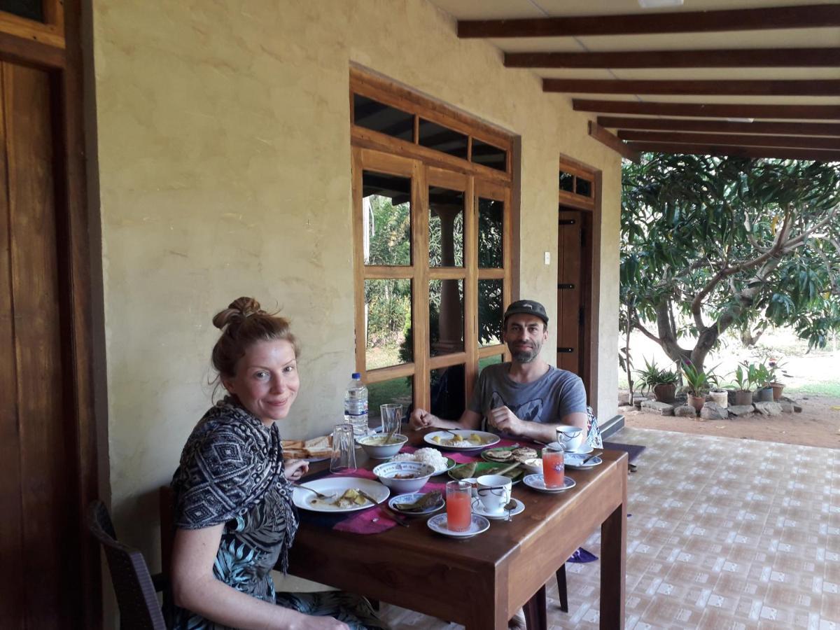 Shan Mango Homestay Sigiriya Bagian luar foto